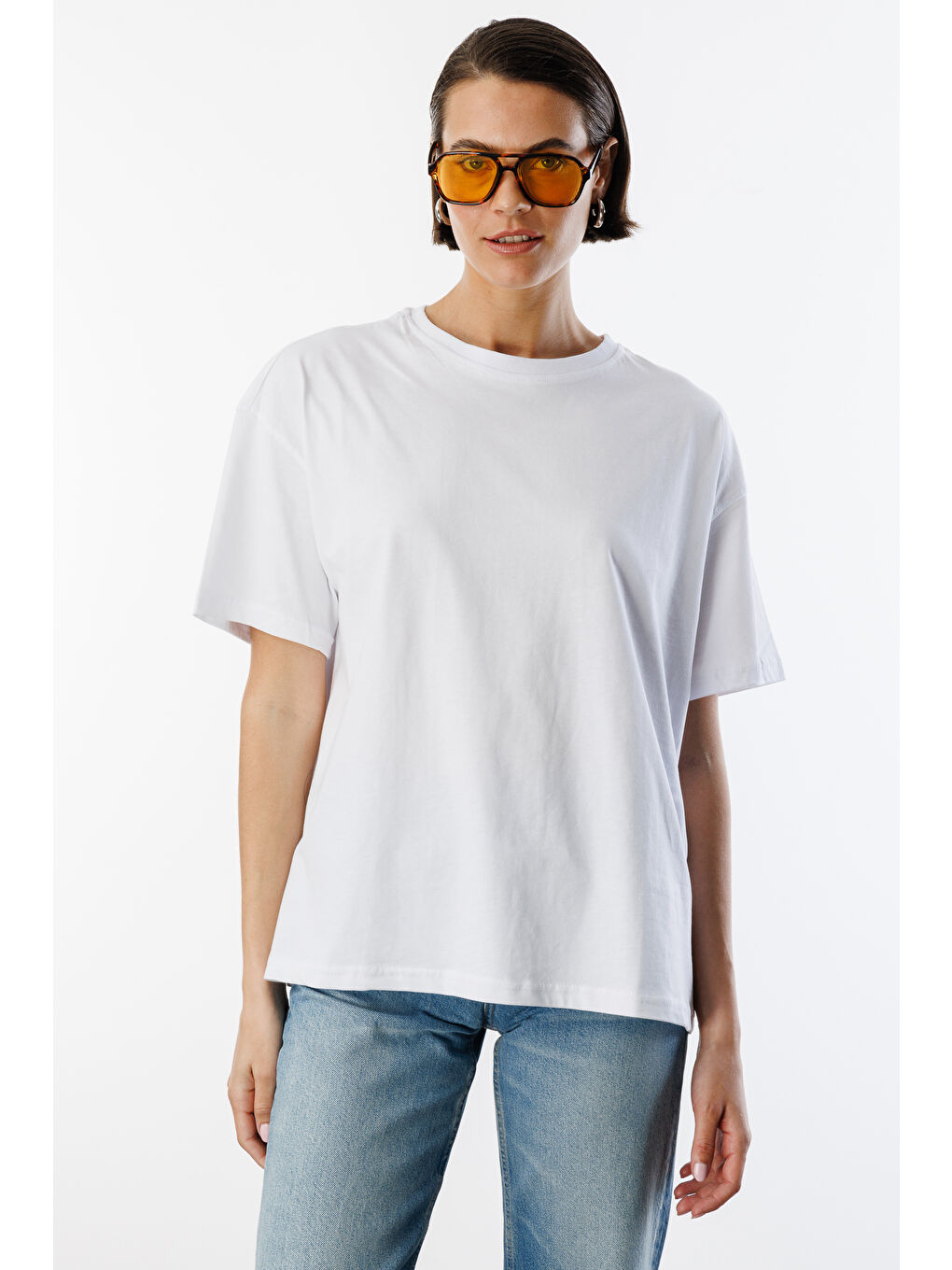 Beyaz Kadın %100 Organik Pamuklu Kalın Dokulu Oversize Fit Yuvarlak Yakalı T-shirt KADIN-OVERSIZE-T-SHIRT-5