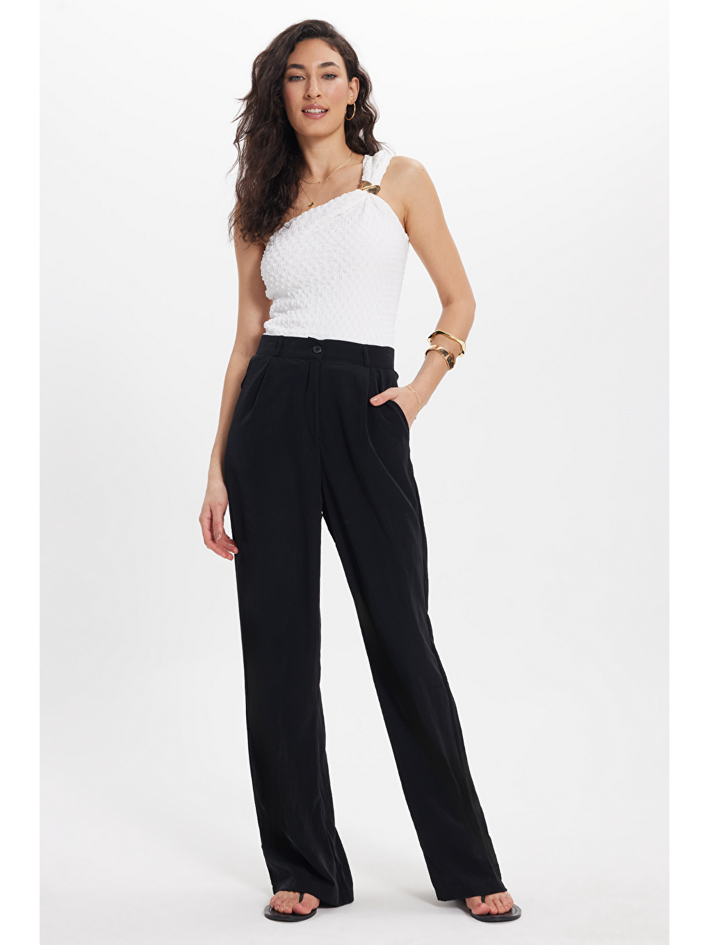 Kadın Relax Fit Rahat Kesim Düz Çift Cepli Siyah Pantolon-1