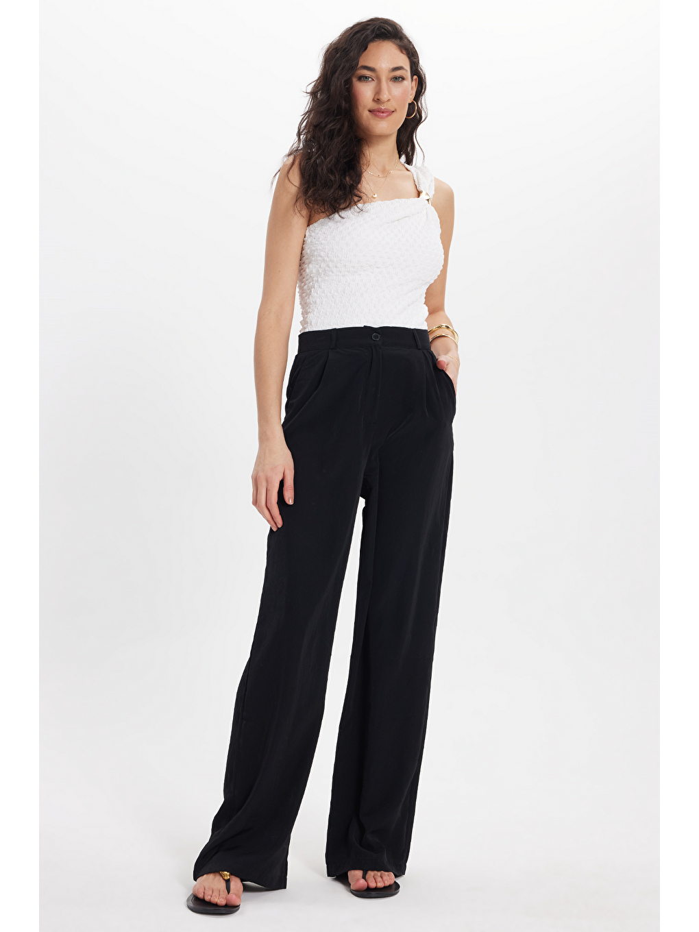 Kadın Relax Fit Rahat Kesim Düz Çift Cepli Siyah Pantolon-3