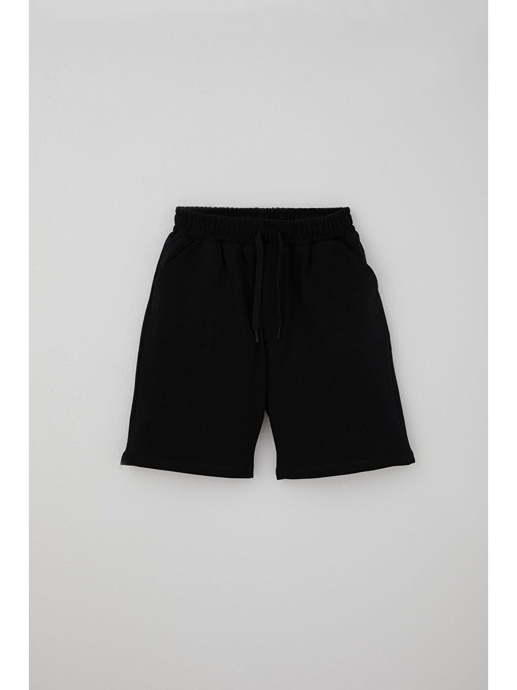 Erkek Çocuk Şort Bağcık Aksesuarlı Cepli Siyah (8-12 Yaş)