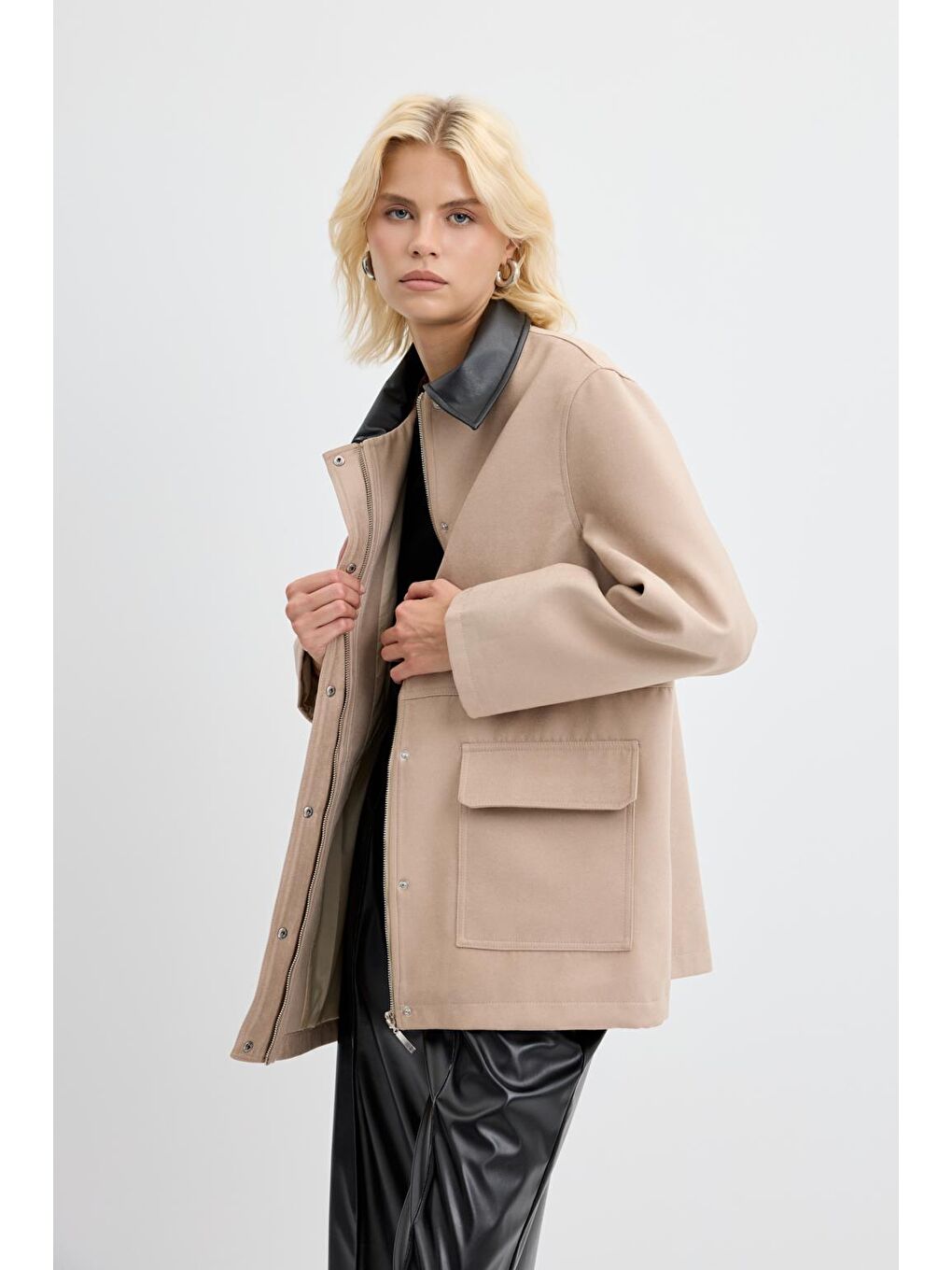Bej Fermuarlı Cepli Deri Yakalı Süet Ceket Vizon-1