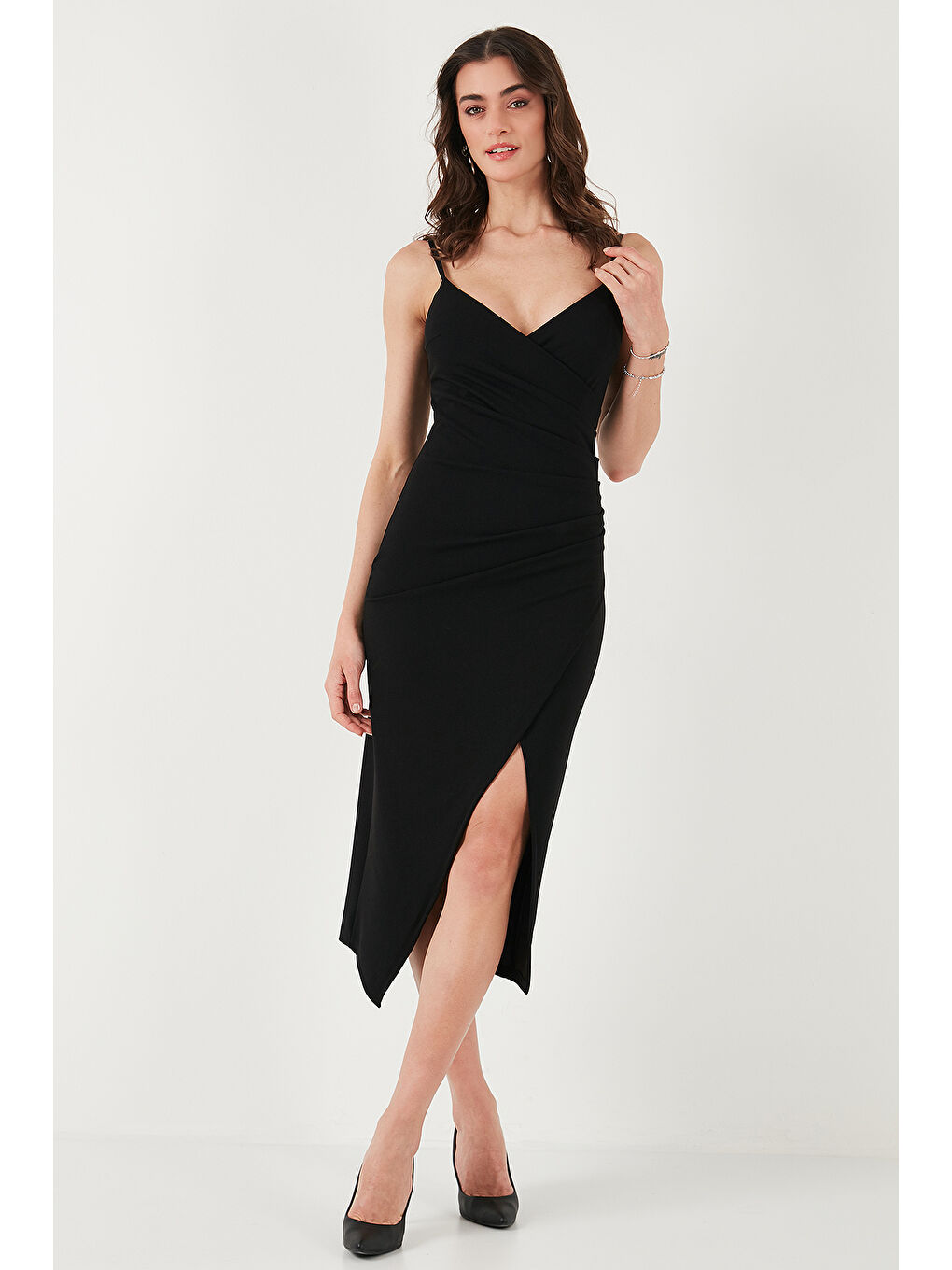 Siyah Slim Fit V Yaka Drape Detaylı Yırtmaçlı Midi Boy Kadın Elbise 6789961-5