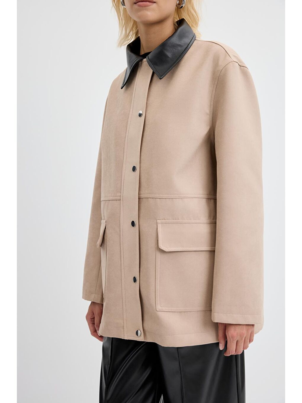 Bej Fermuarlı Cepli Deri Yakalı Süet Ceket Vizon-3