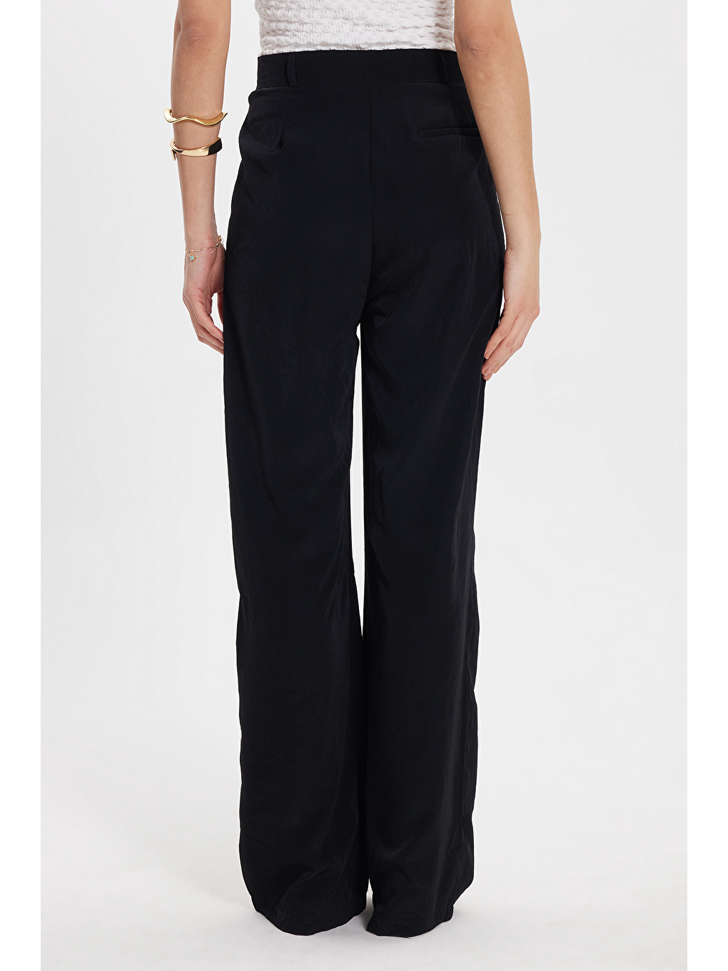 Kadın Relax Fit Rahat Kesim Düz Çift Cepli Siyah Pantolon-5