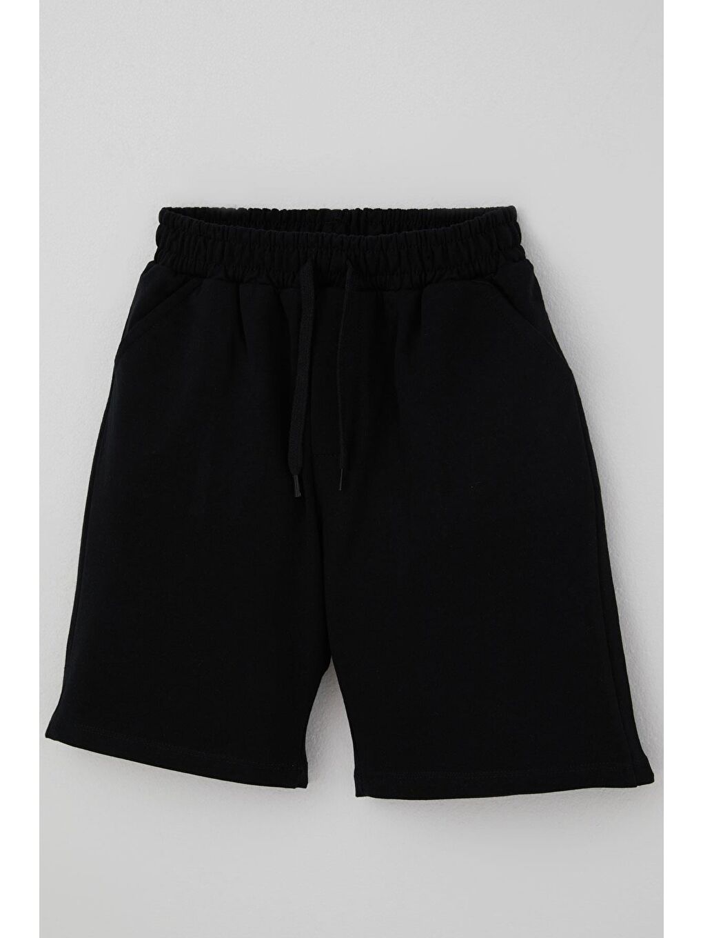 Erkek Çocuk Şort Bağcık Aksesuarlı Cepli Siyah (8-12 Yaş)-2