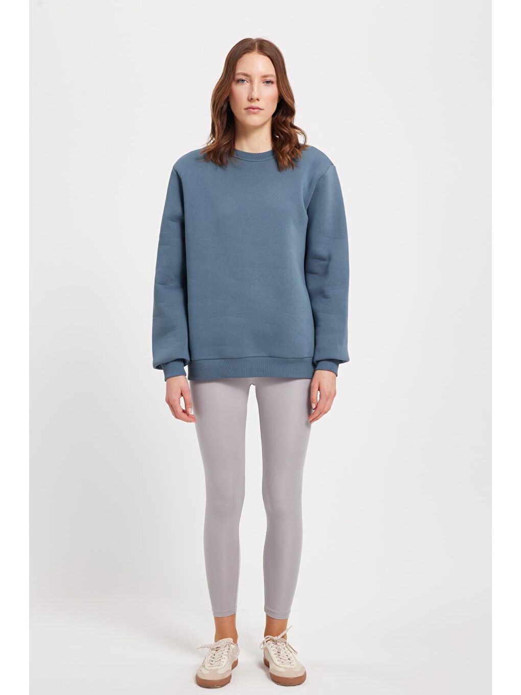 Kadın Oversize Geniş Kesim Pamuklu 3 İplik İçi Polarlı Basic Koyu Gri Bisiklet Yaka Sweatshirt-2