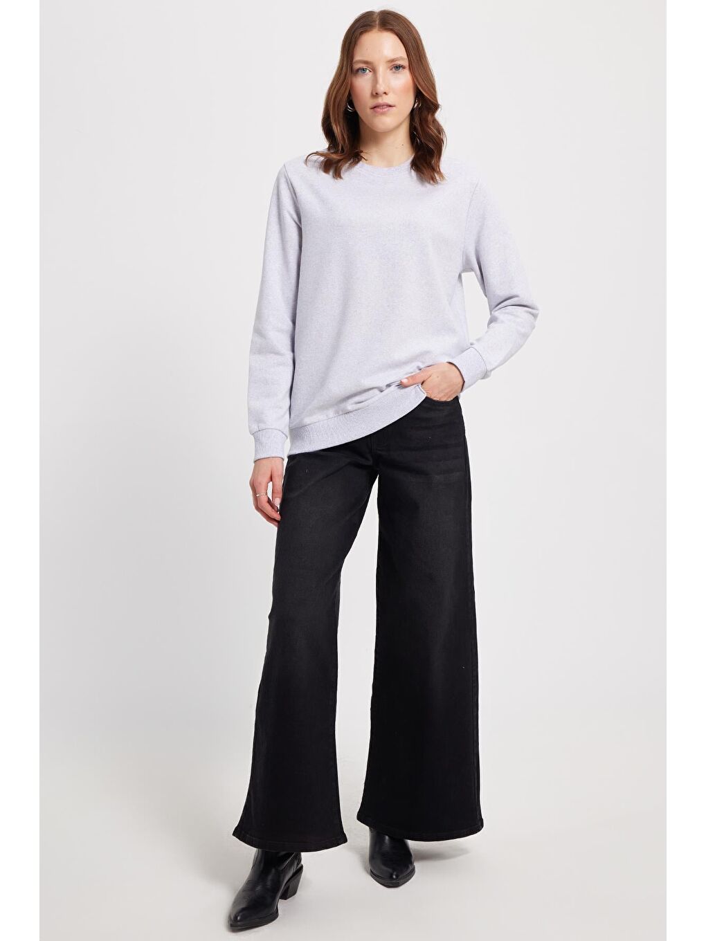 Kadın Oversize Geniş Kesim %100 Pamuk 2 İplik Bisiklet Yaka Gri Sweatshirt-2