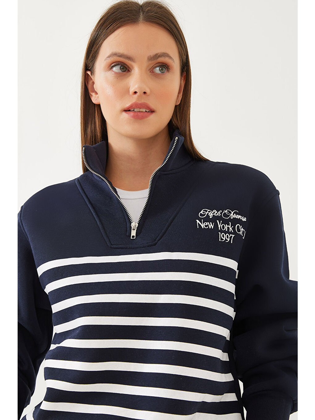 Lacivert Kadın Yarım Fermuarlı Çizgili Sweatshirt