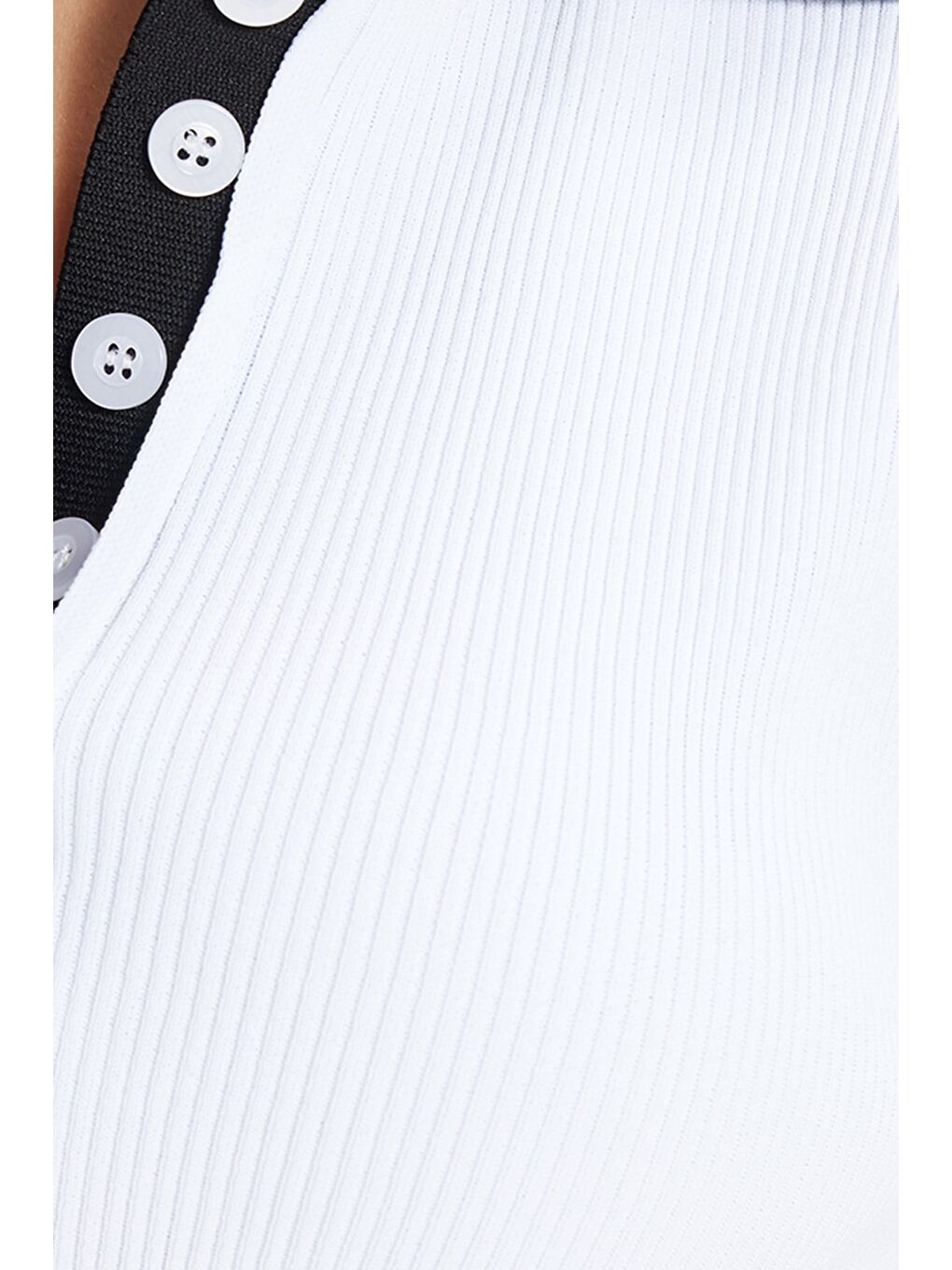 Kadın Slim Fit Dar Kesim Kısa Kollu Fitilli Görünümlü Beyaz Polo Yaka Tişört-4