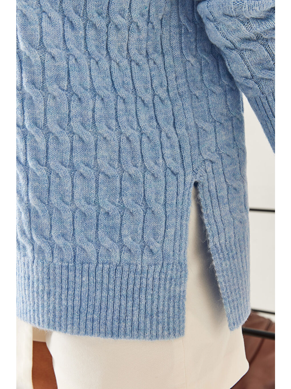 Mavi Kadın V Yaka Desenli Triko Kazak-1