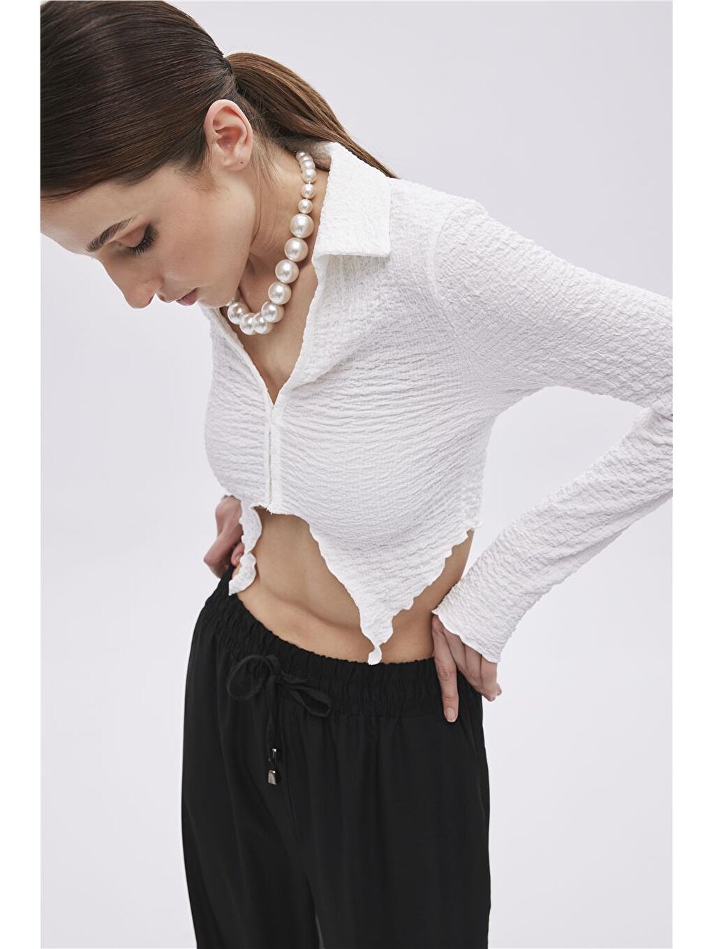 Ekru Asimetrik Kesim Crop Bluz-1