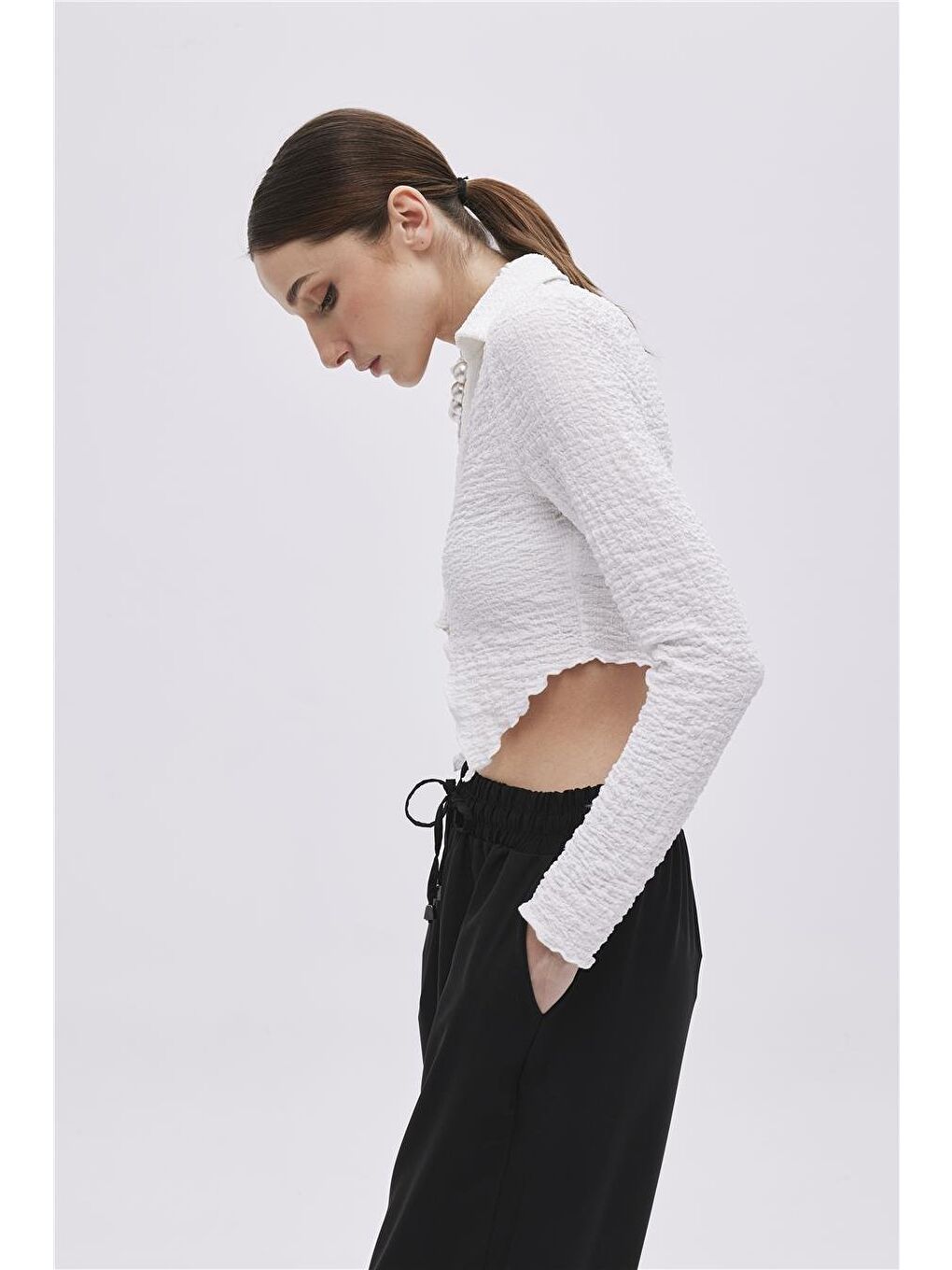 Ekru Asimetrik Kesim Crop Bluz-3