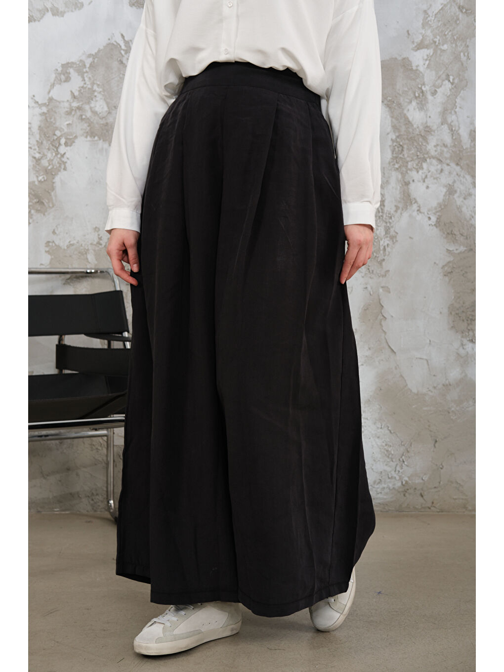 Kadın Pileli Bol Paça Pantolon Siyah-2