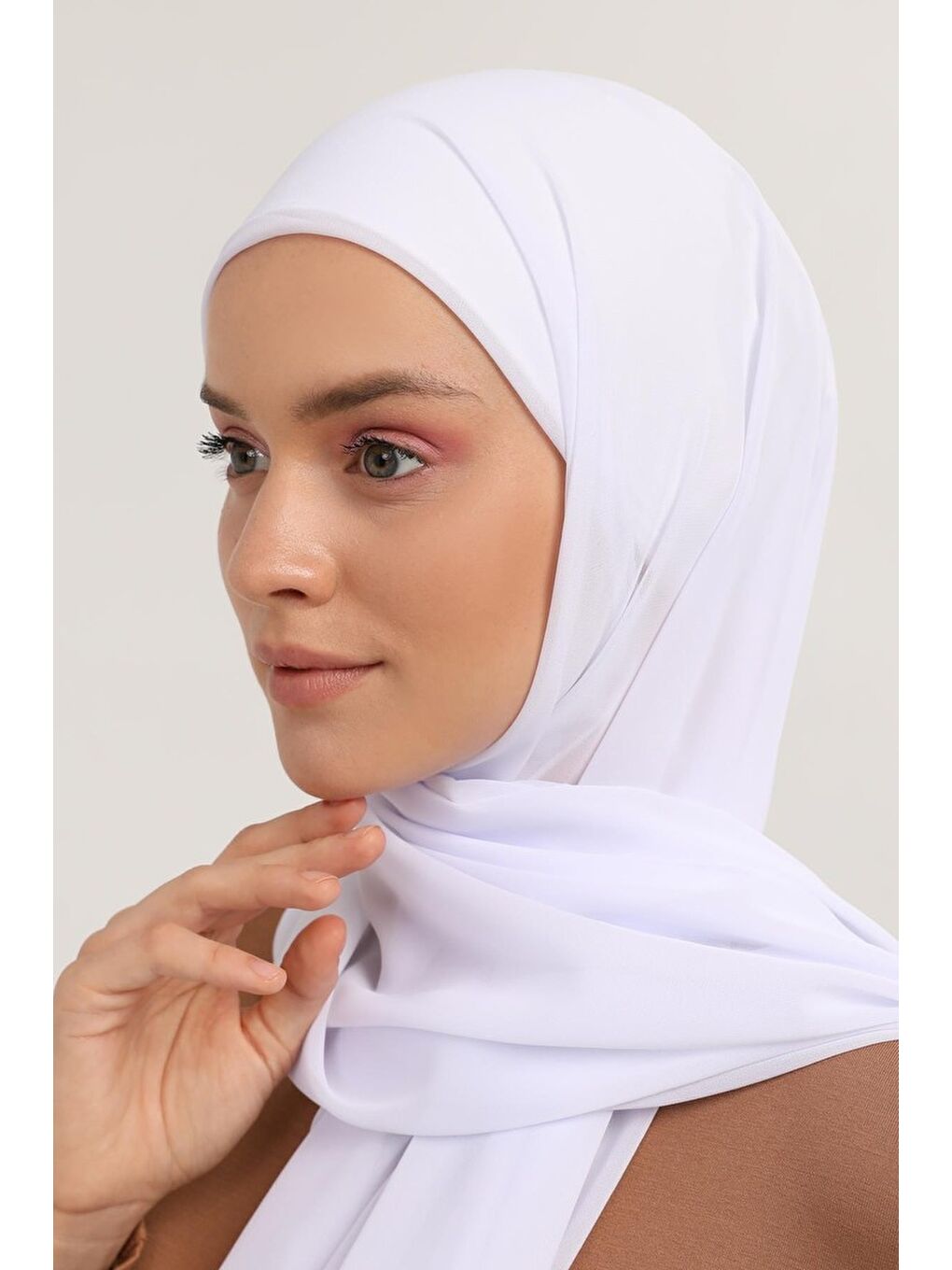 Beyaz Hazır Pratik Lüks Boru Boneli Şifon Şal-1