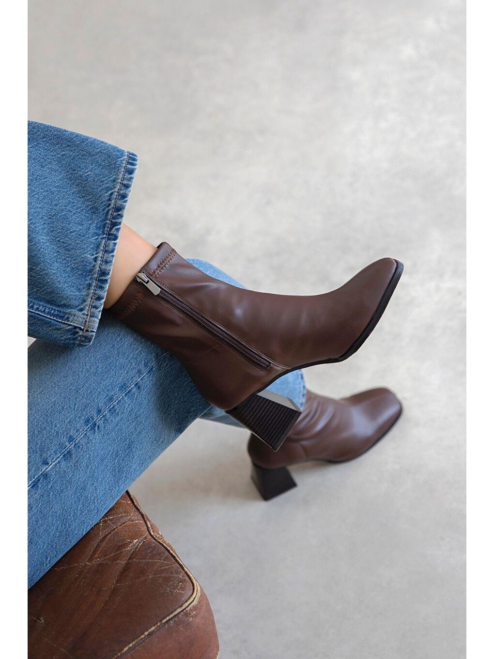Kahverengi Trew Kadın Streç Bilekli Orta Boy Topuklu Bot Kahve-3