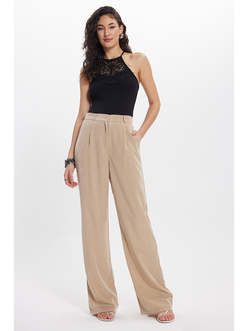 Kadın Relax Fit Rahat Kesim Düz Çift Cepli Bej Pantolon-6