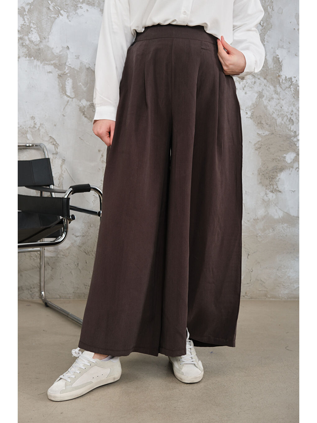 Kadın Pileli Bol Paça Pantolon Kahverengi-3