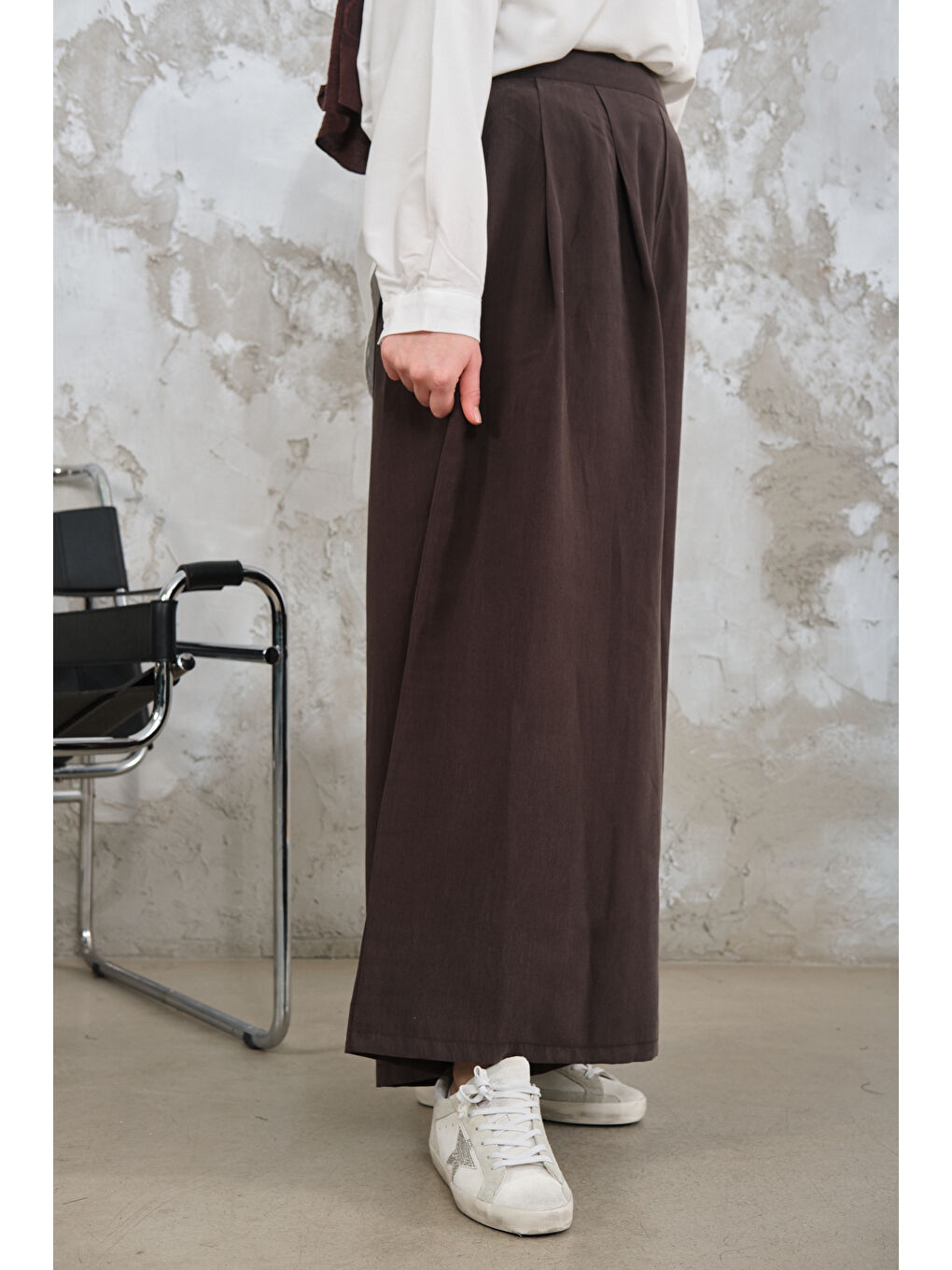 Kadın Pileli Bol Paça Pantolon Kahverengi-4