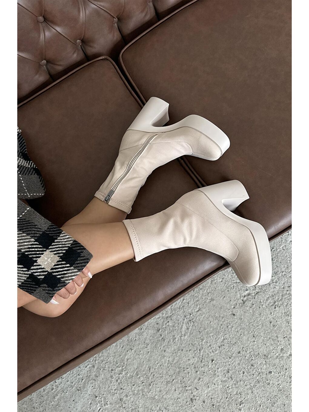 Balli Kadın Platform Topuk Streç Bot Bej