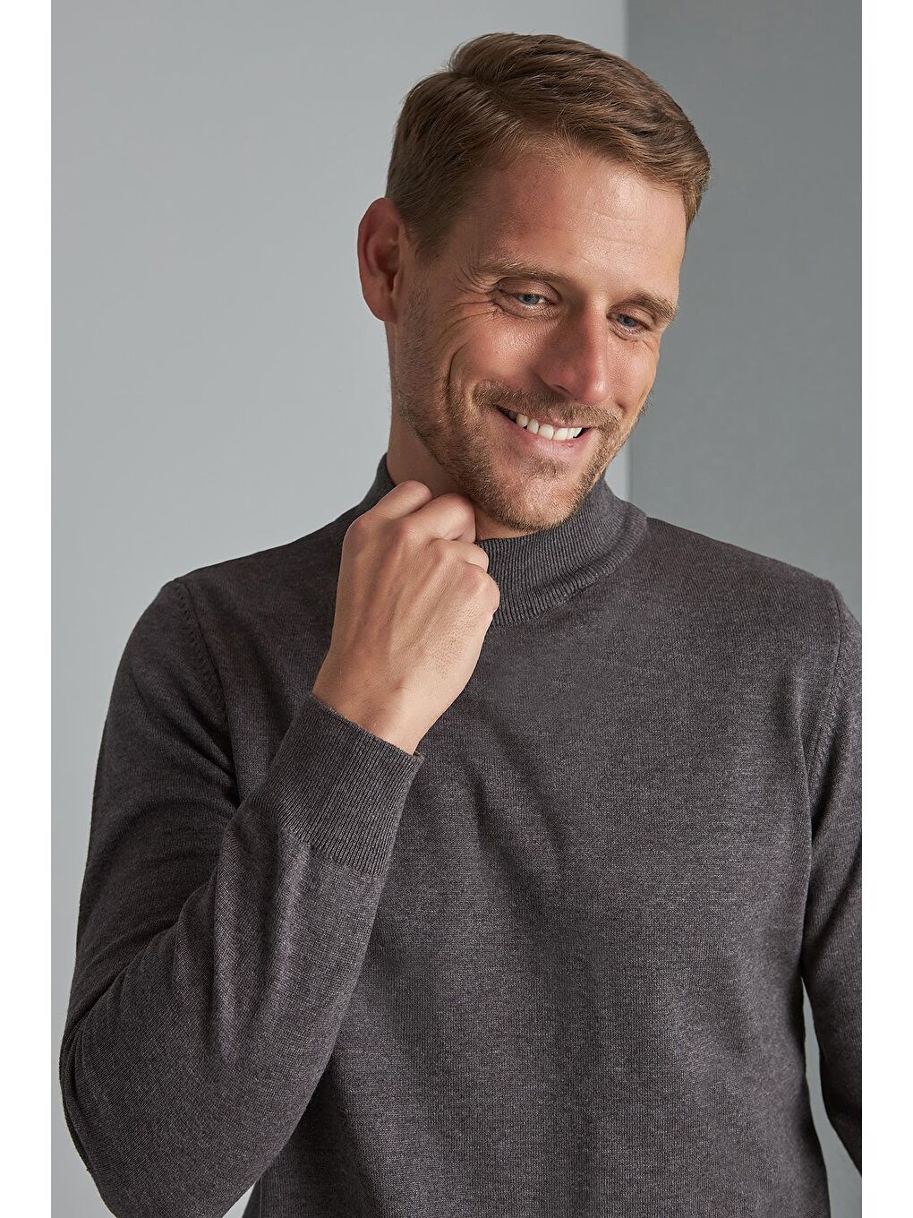 Gri Antrasit Dar Kalıp Yarım Balıkçı Düz Uzun Kollu Triko-1