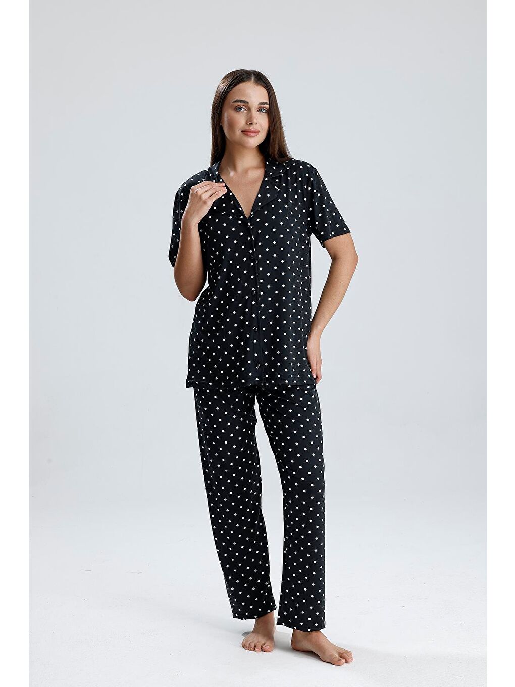 Kadın Puantiye Desen Önden Düğmeli Pijama Takım | Siyah
