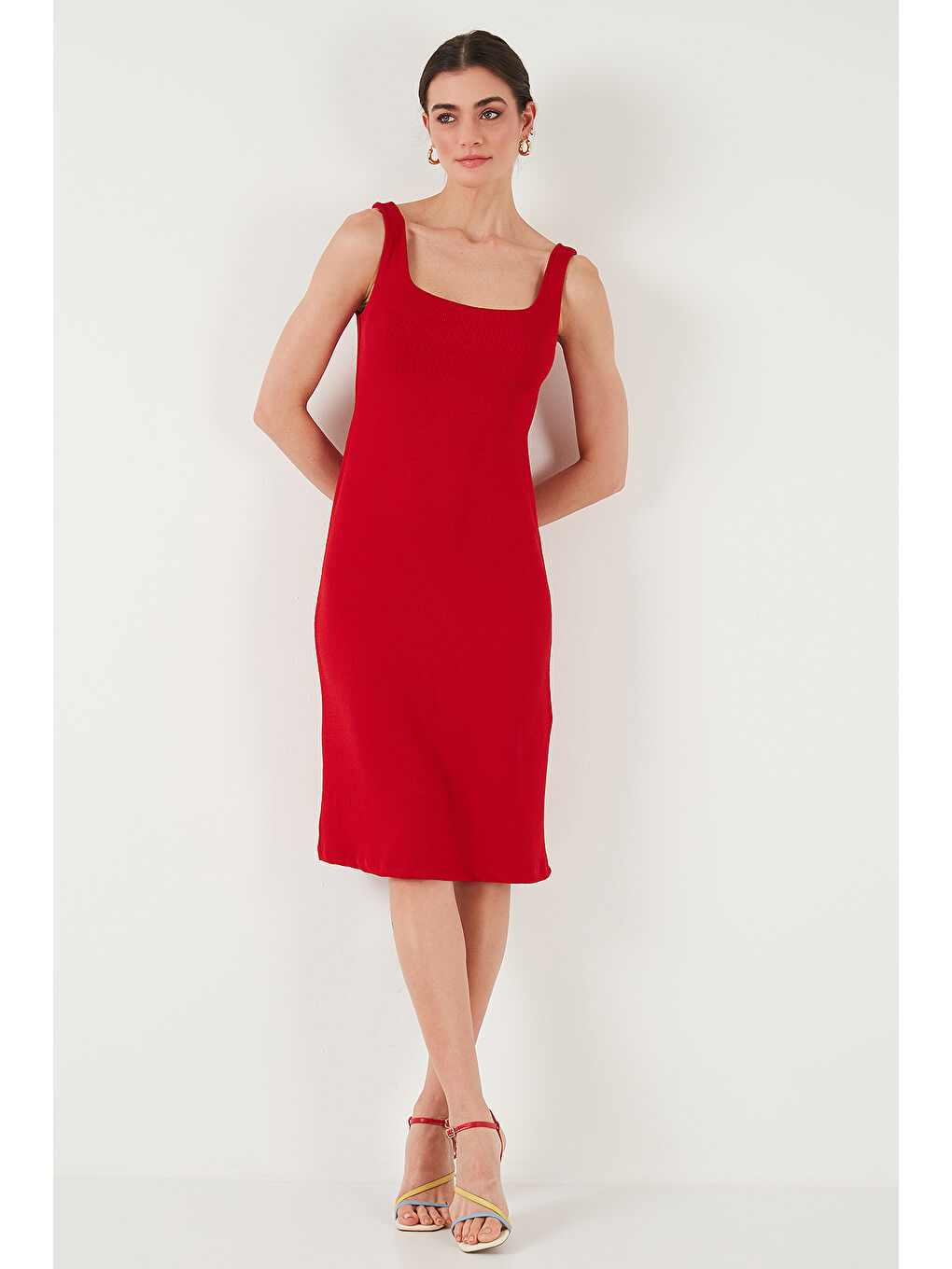 Kırmızı Streç Slim Fit Kare Yaka Kalın Askılı Midi Boy Kadın Elbise 5866102-2