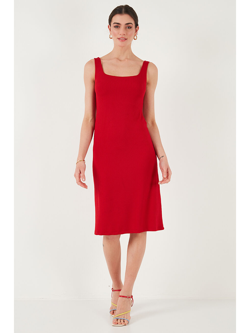 Kırmızı Streç Slim Fit Kare Yaka Kalın Askılı Midi Boy Kadın Elbise 5866102-3