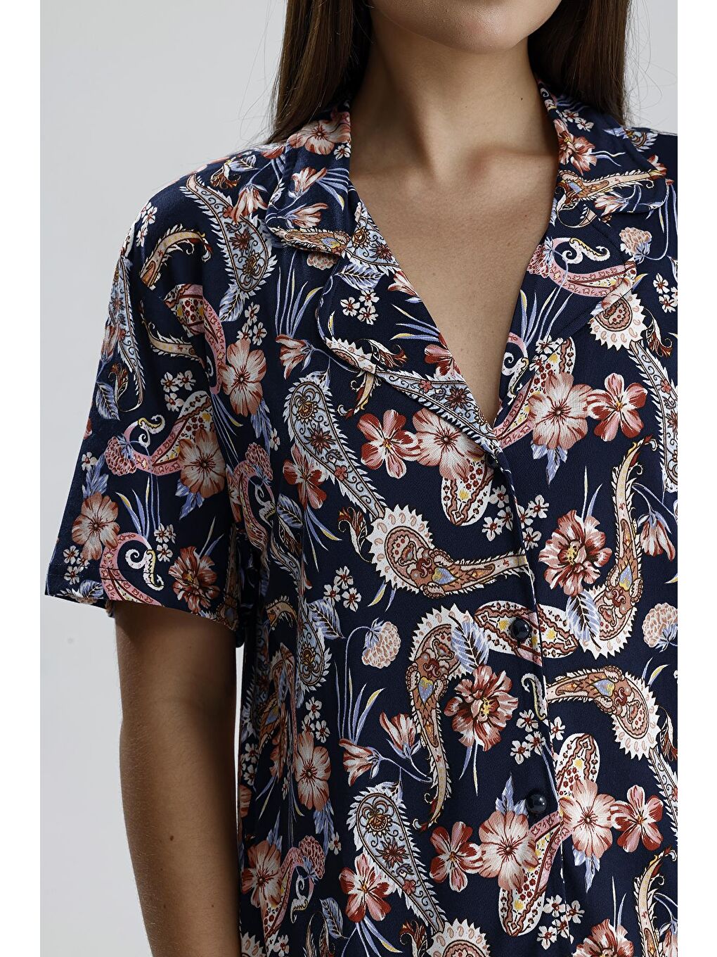 Lacivert Kadın Önden Düğmeli Şal Desen Pijama Takım-1