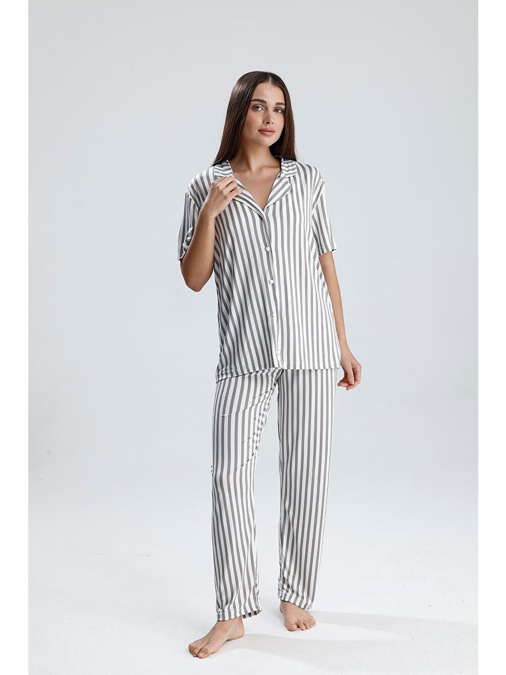 Kadın Önden Düğmeli Pijama Takım | Gri Çizgili-2
