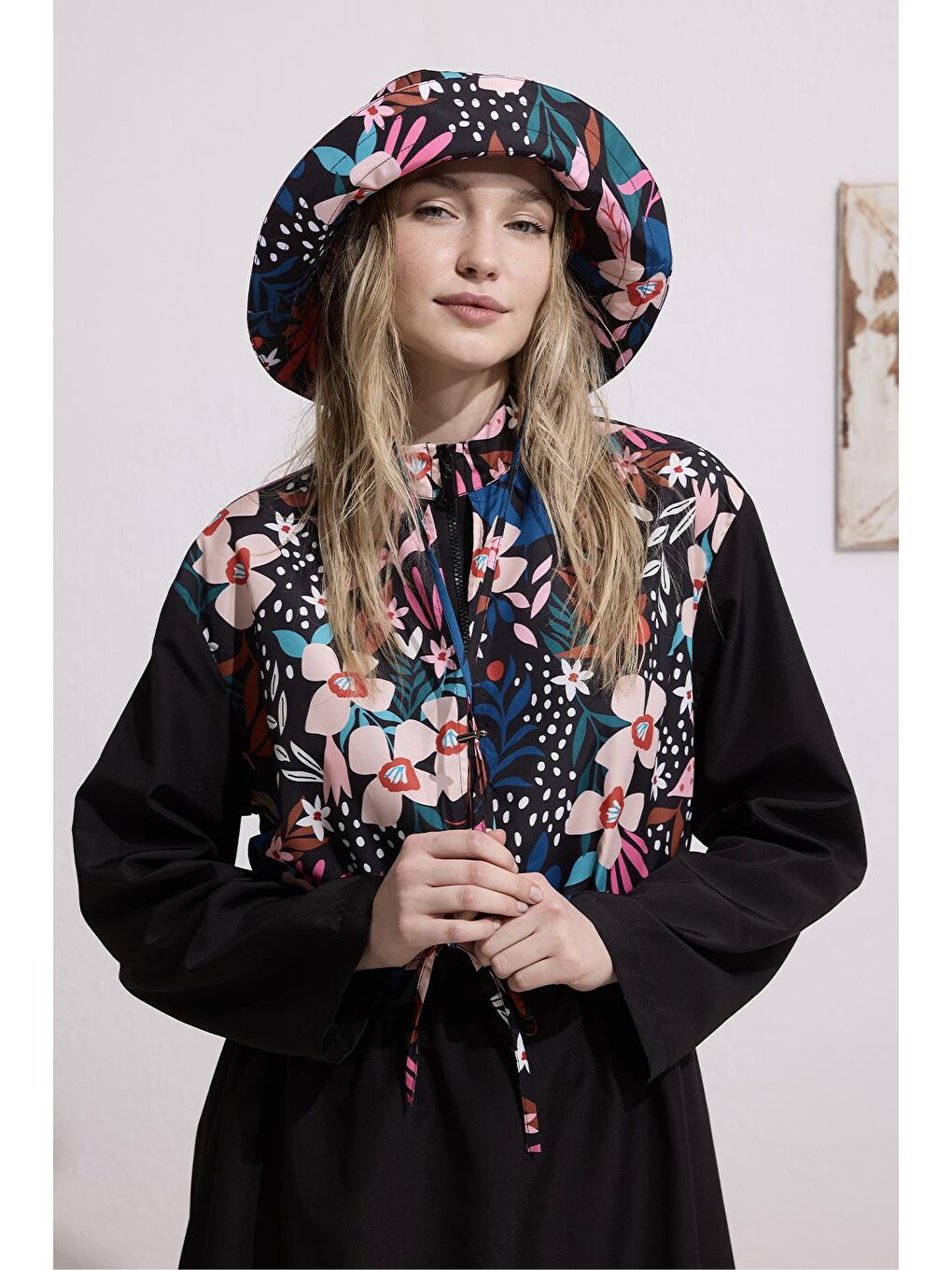 Paraşüt Desenli Bağlamalı Tesettür Mayo Takım Siyah-1