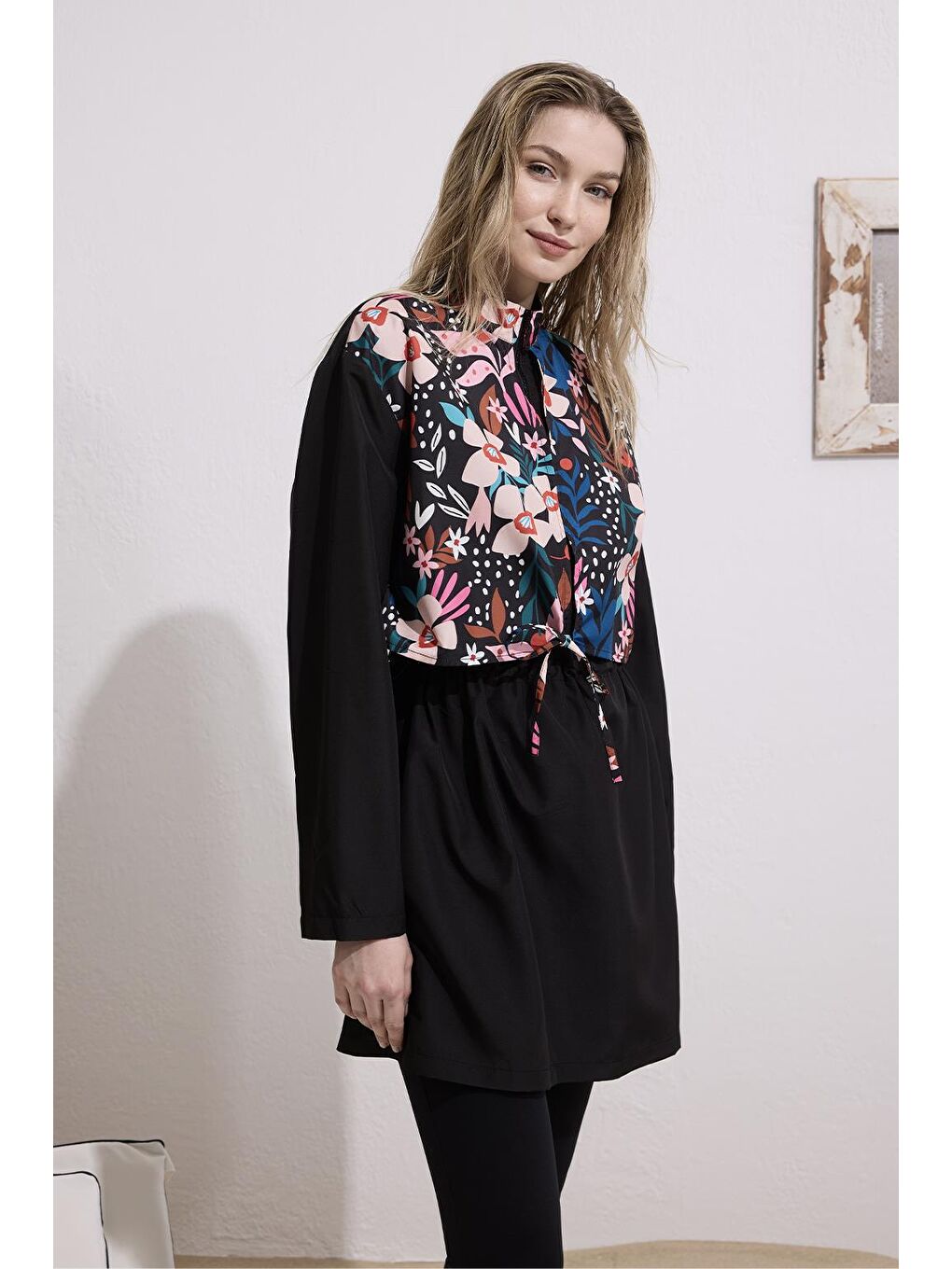 Paraşüt Desenli Bağlamalı Tesettür Mayo Takım Siyah-3