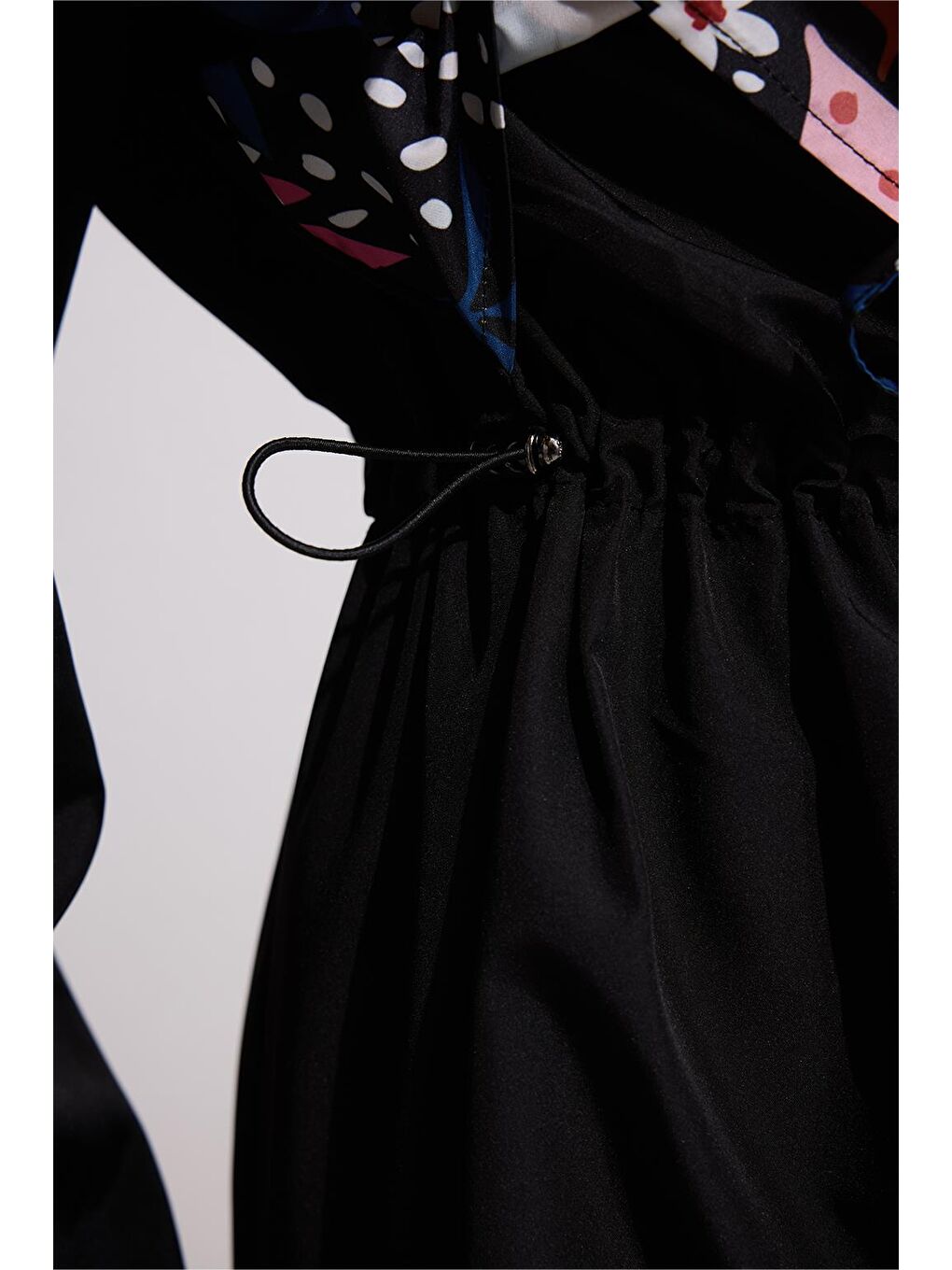 Paraşüt Desenli Bağlamalı Tesettür Mayo Takım Siyah-4