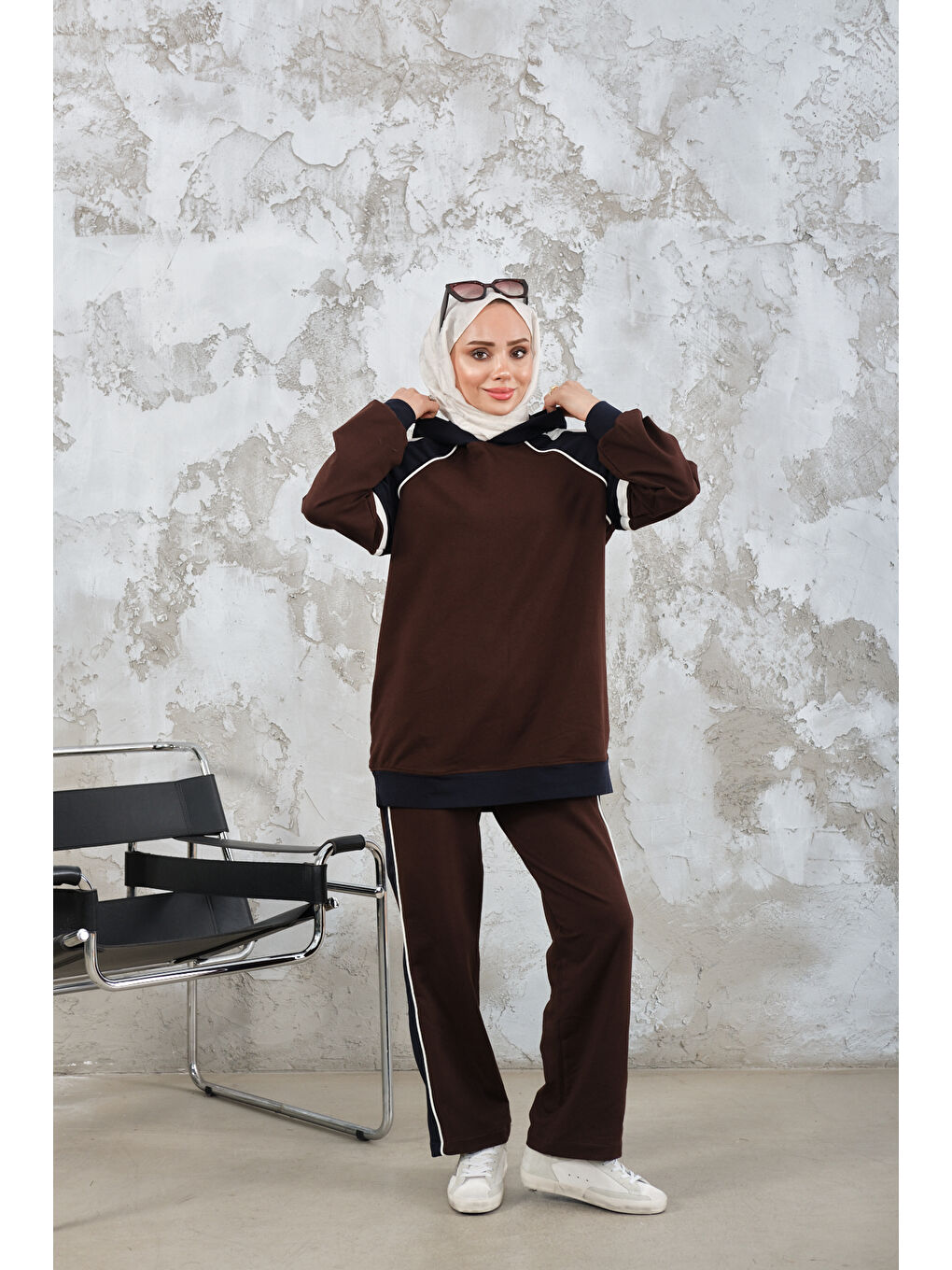 Kadın Kapüşonlu Üç Renk Cep Detay Beli Lastikli Regular Viskon Takım Kahverengi