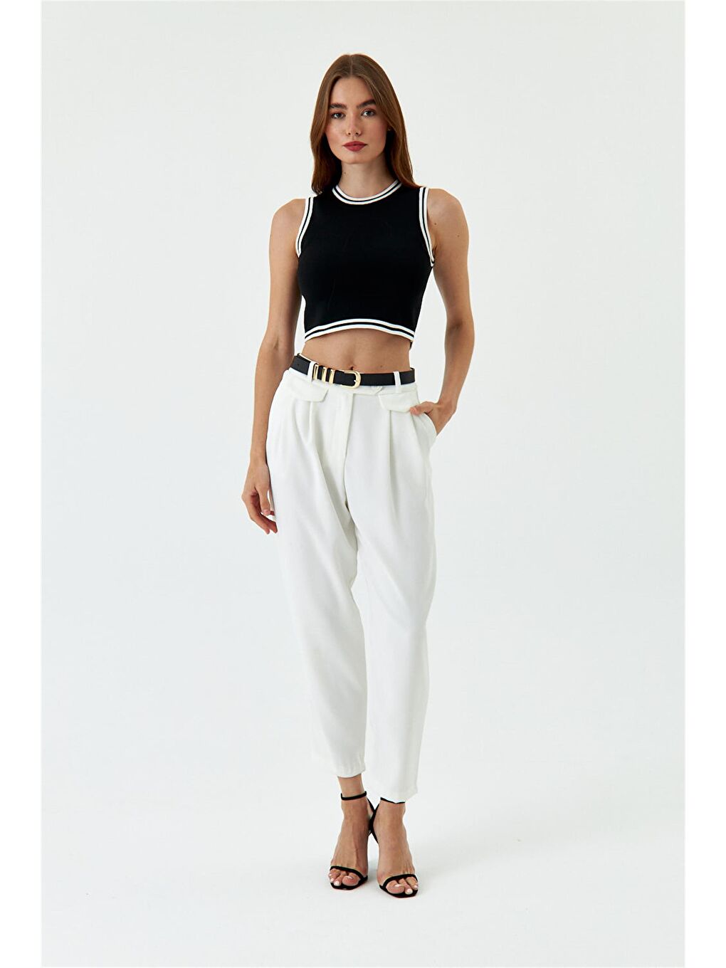 Bisiklet Yaka Triko Siyah Crop Top-1