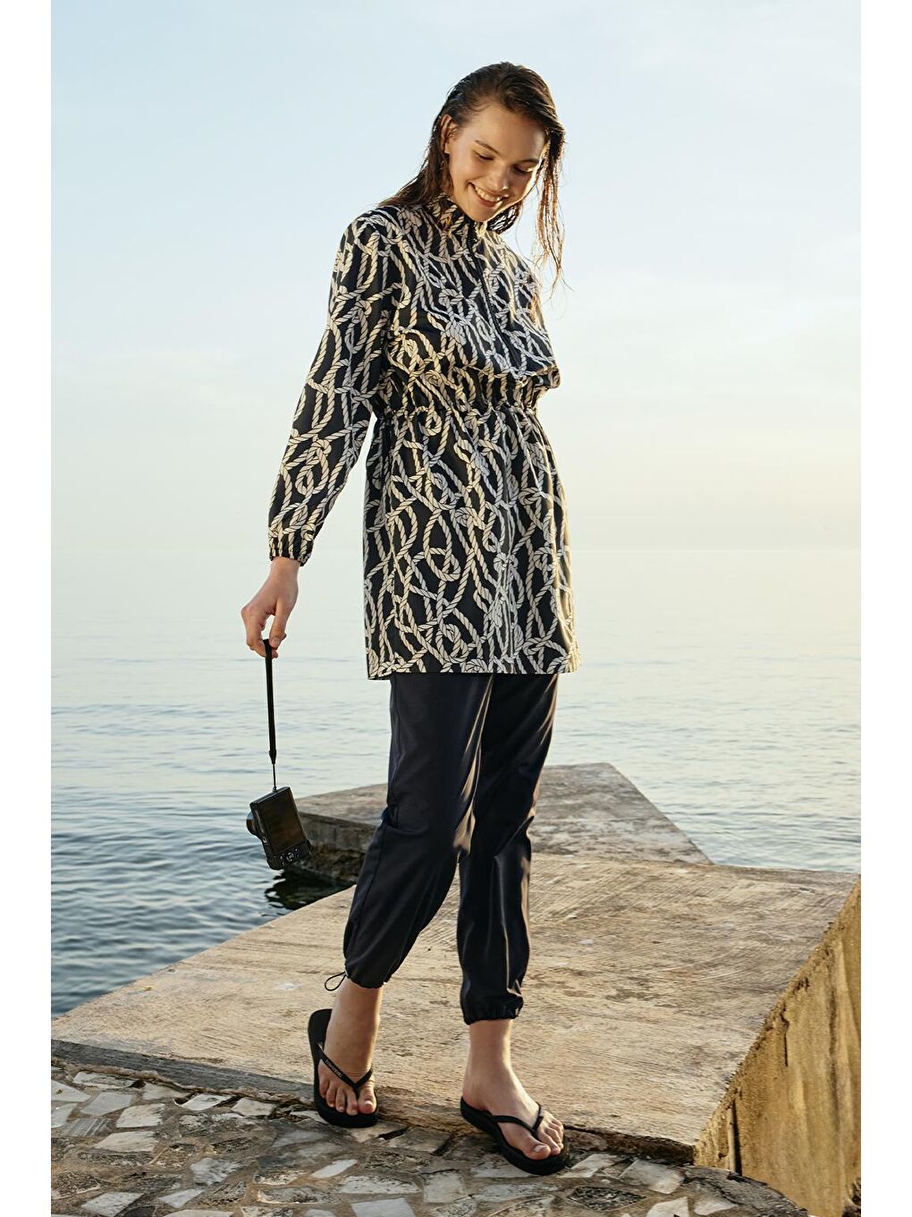 Paraşüt Beli Büzgülü Tesettür Mayo Takım Siyah-3