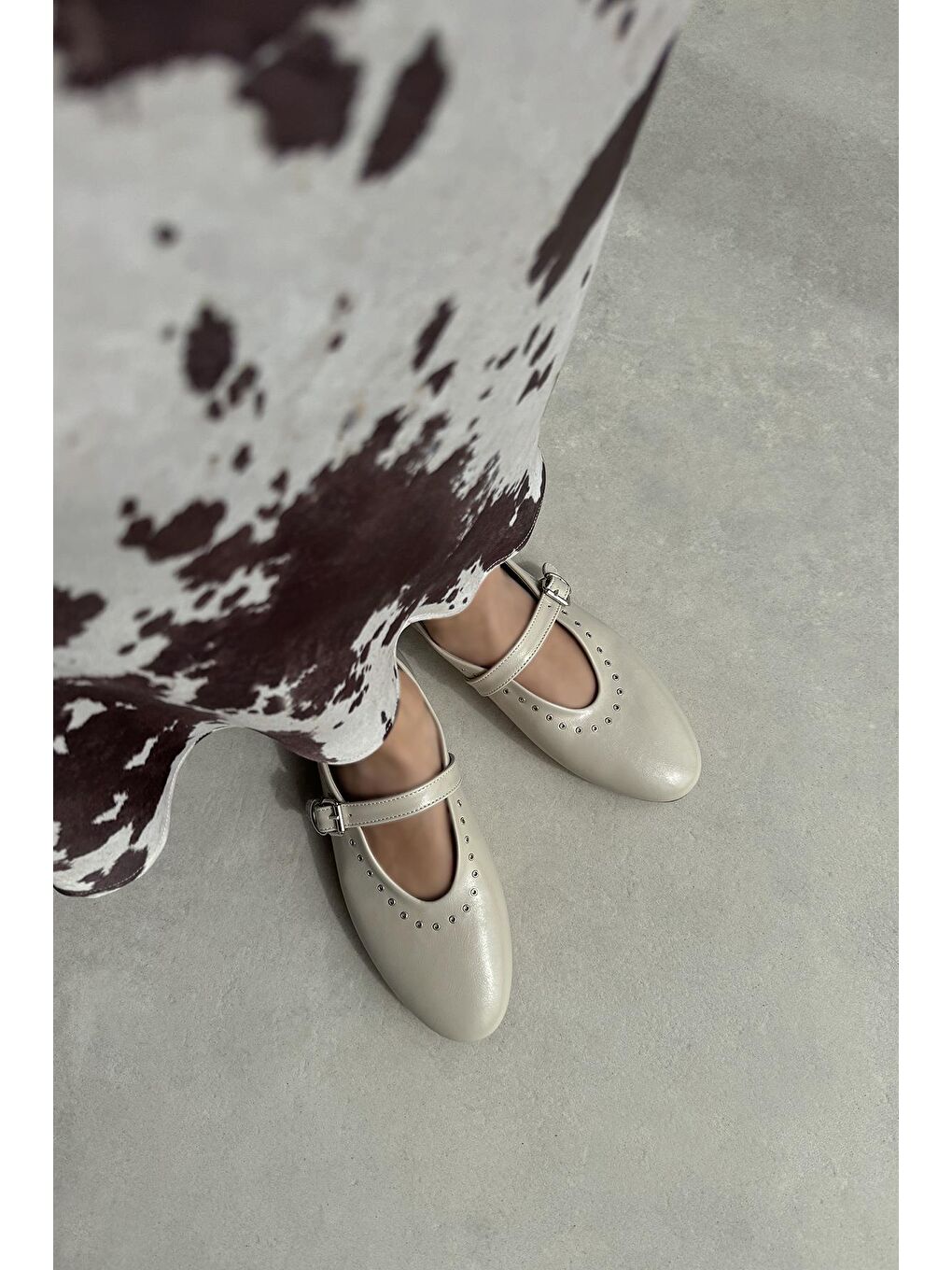 Abner  Kadın Drop Detay Kırışık Deri Babet Bej-1