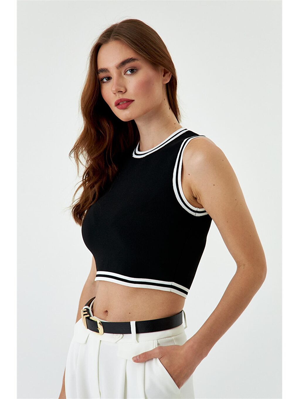 Bisiklet Yaka Triko Siyah Crop Top-3