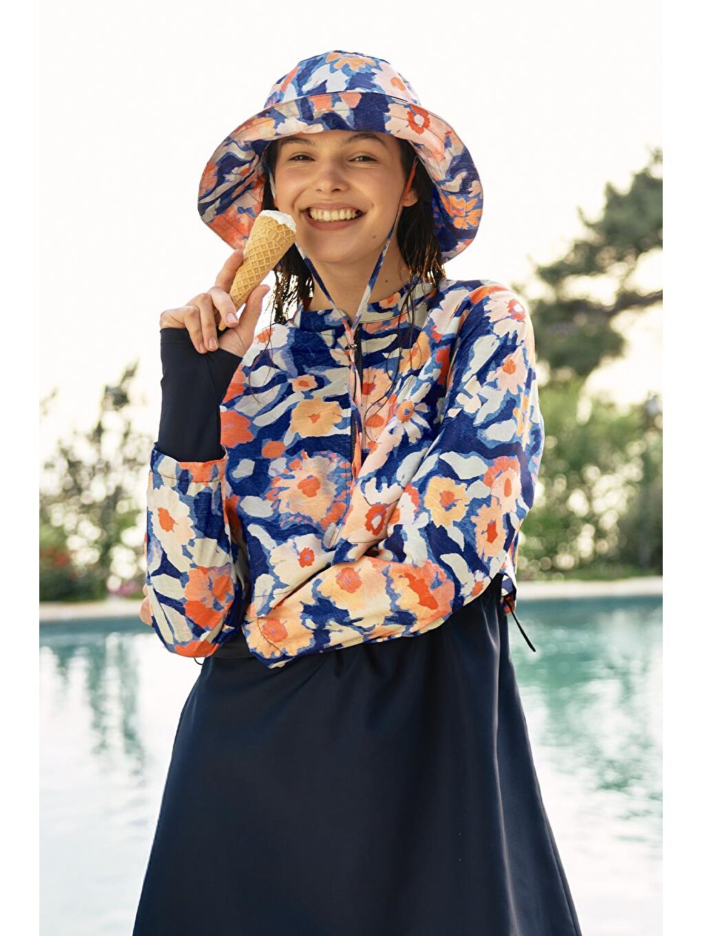 Paraşüt Renkli Desenli Çift Katlı Tesettür Mayo Takım Lacivert-1