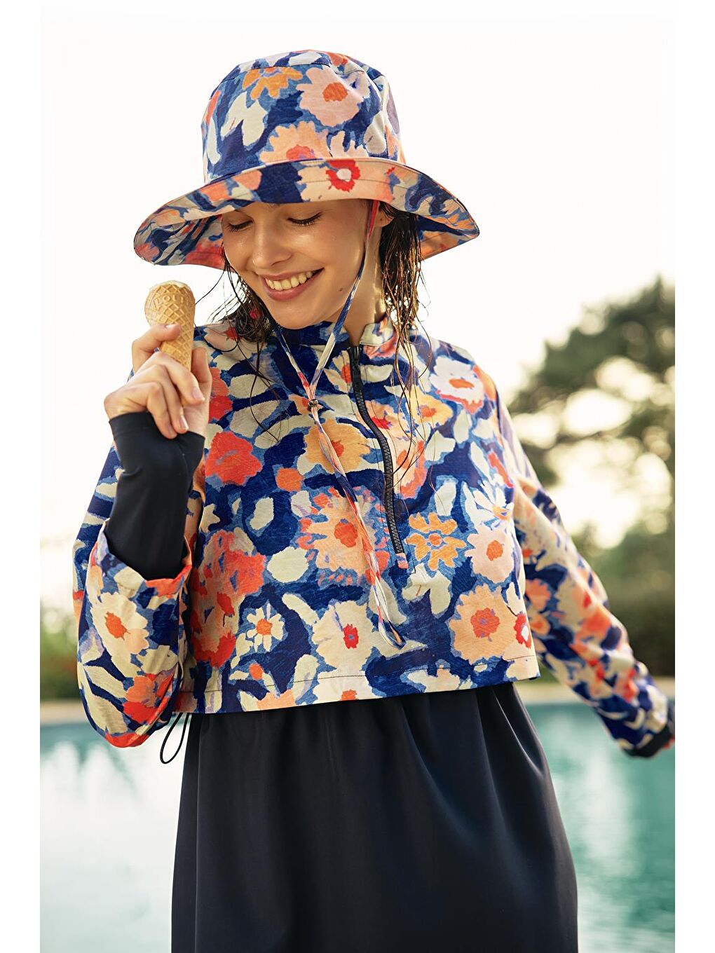 Paraşüt Renkli Desenli Çift Katlı Tesettür Mayo Takım Lacivert-3