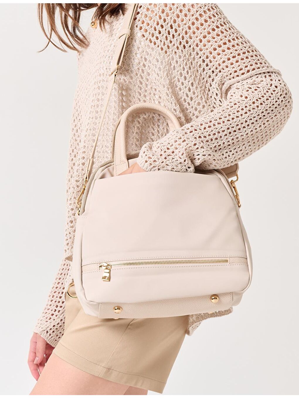 Ekru Krem Rengi Bölmeli Omuz Çapraz Sırt Çantası Olabilen Çanta-5