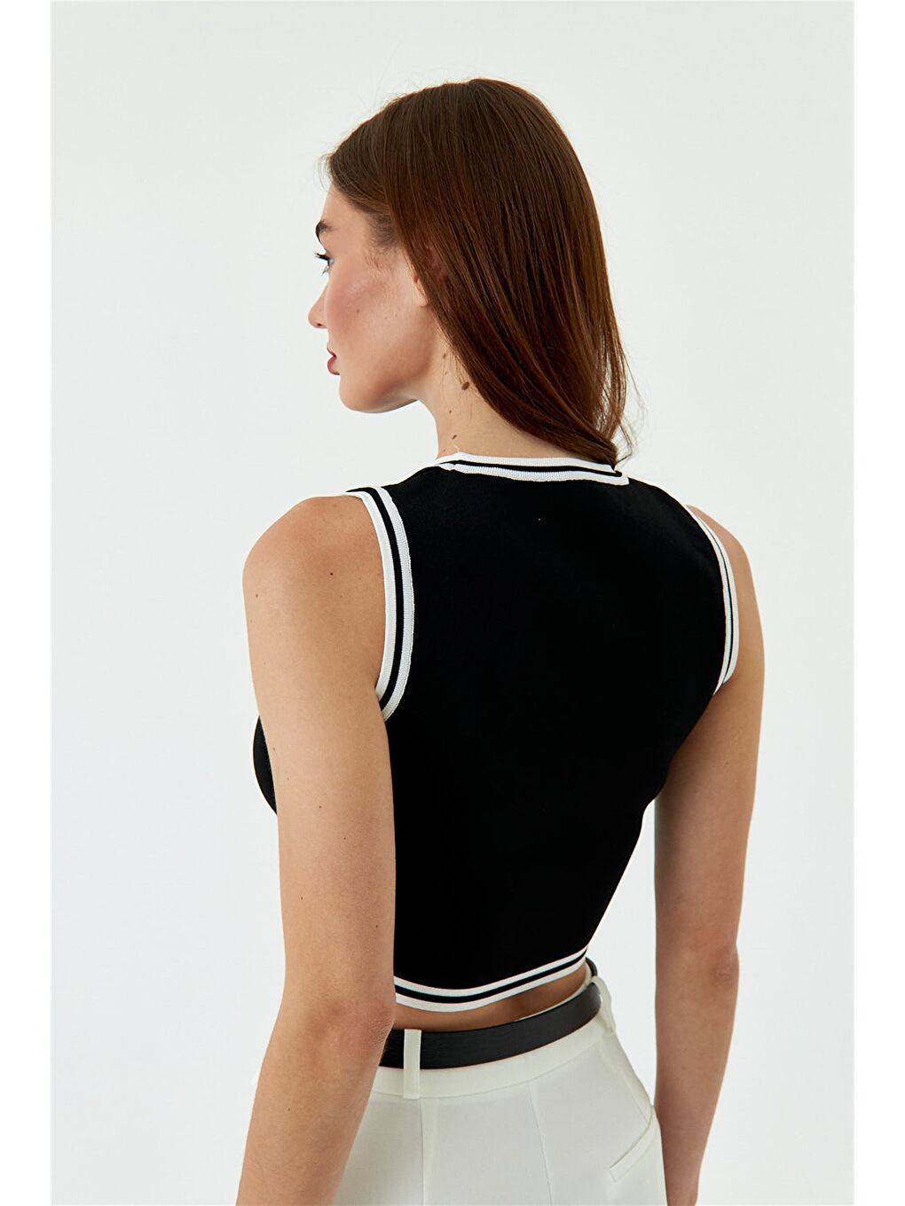 Bisiklet Yaka Triko Siyah Crop Top-5