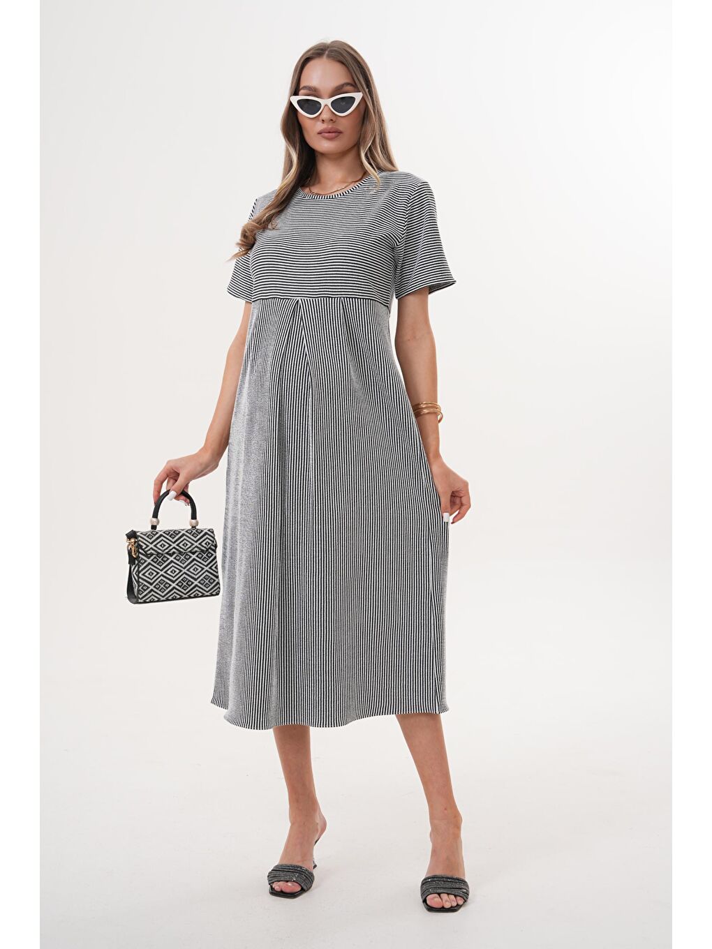 Siyah Beyaz Çizgili Hamile ve Lohusa Kısa Kol Uzun Elbise-3