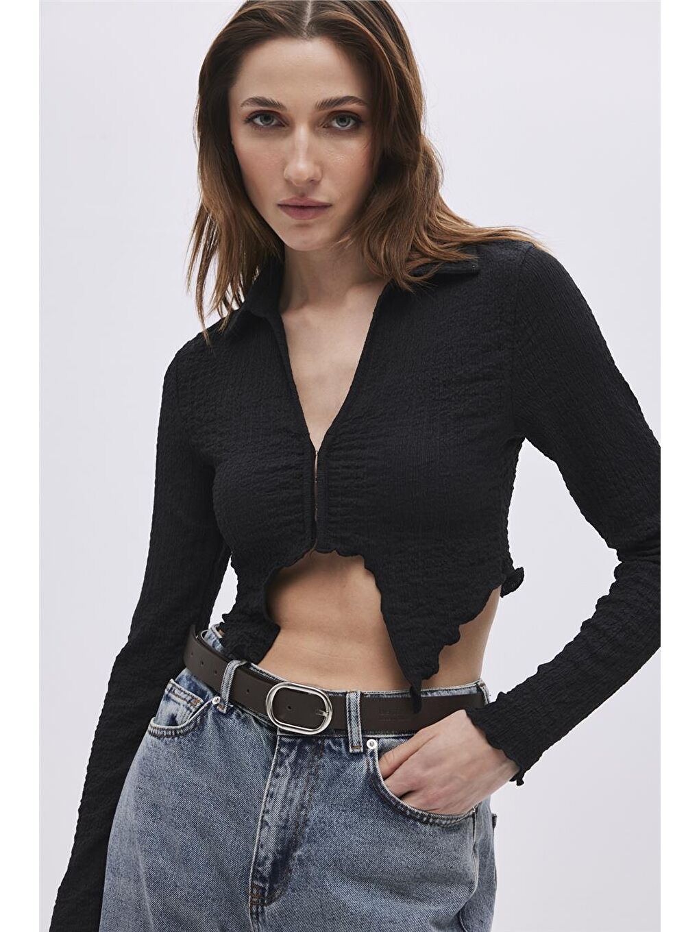 Siyah Asimetrik Kesim Crop Bluz