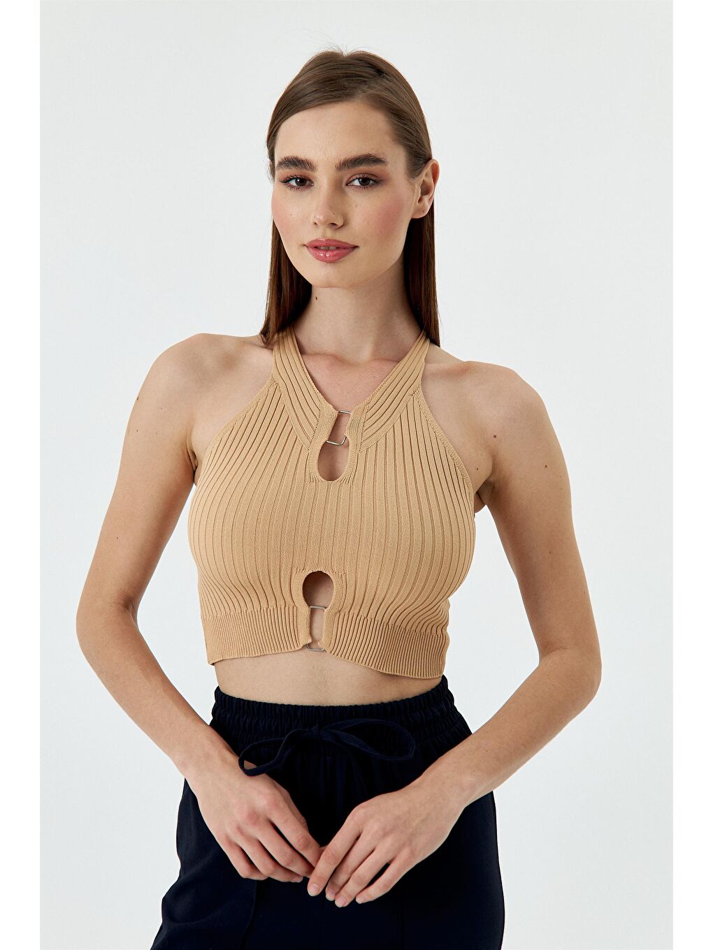 Fitilli Triko Bej Kadın Crop-2