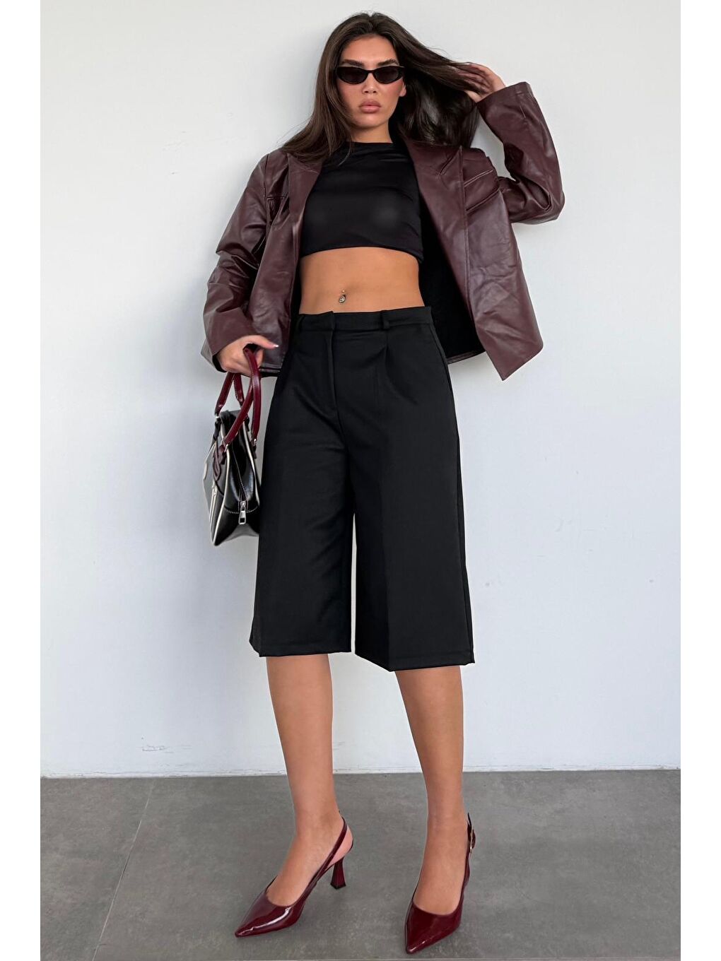 Siyah %100 Pamuklu Cepli Kumaş Bermuda Şort Mg2640-1