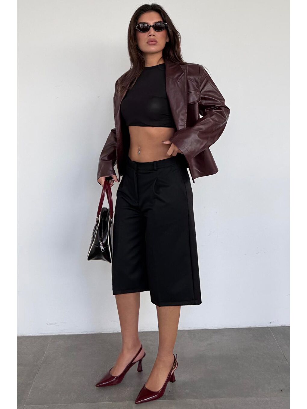 Siyah %100 Pamuklu Cepli Kumaş Bermuda Şort Mg2640-3