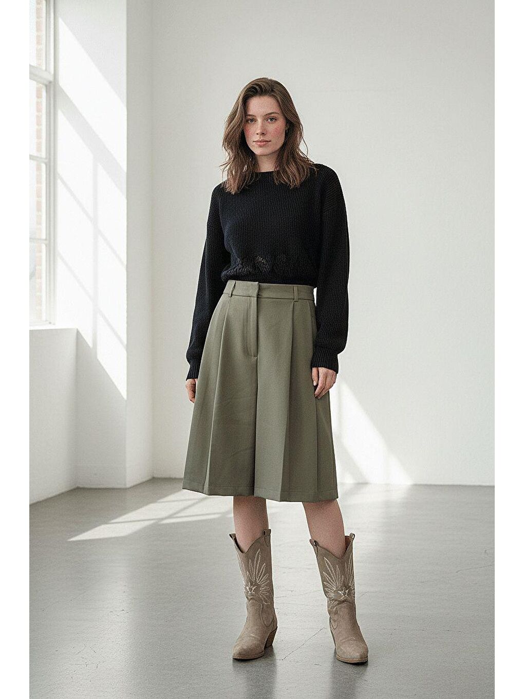 Haki Pileli Cepli Kadın Bermuda Mg2620