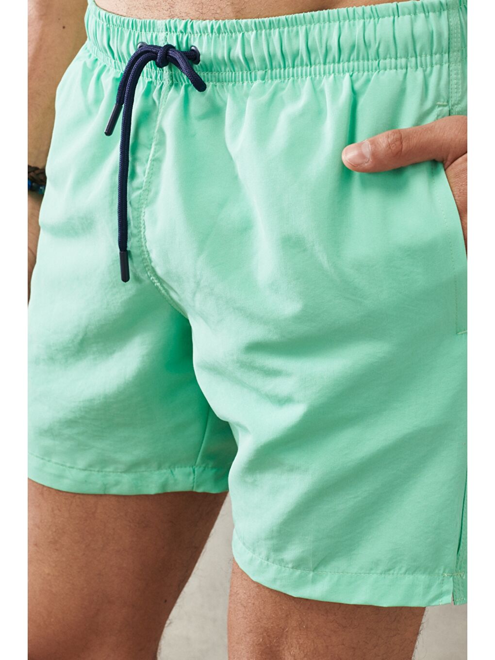 Mavi Erkek Mint Standart Fit Normal Kesim Cepli Hızlı Kuruyan Deniz Şortu-3