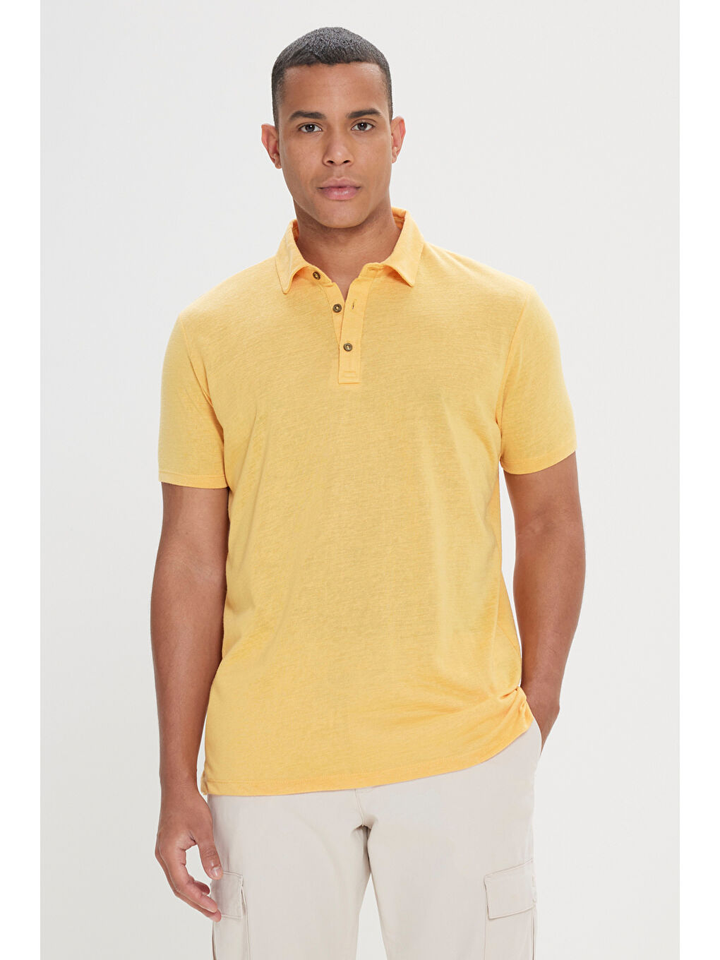 Erkek Koyu Sarı Slim Fit Dar Kesim Polo Yaka Düz Casual Tişört