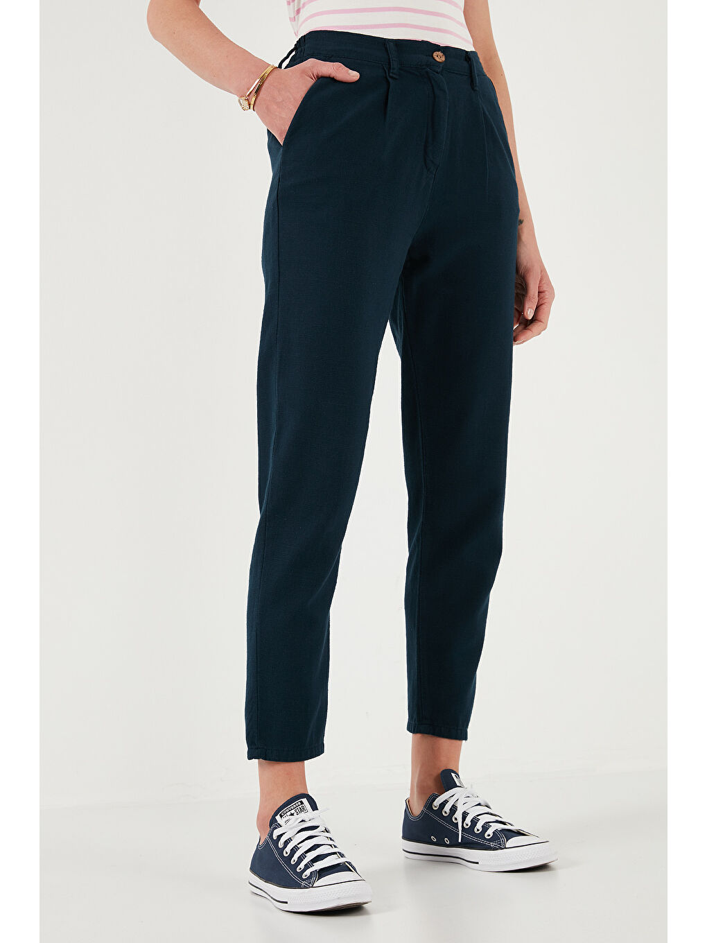 Lacivert Pamuklu Slim Fit Normal Bel Düz Paça Kadın Pantolon 668Y5121-2